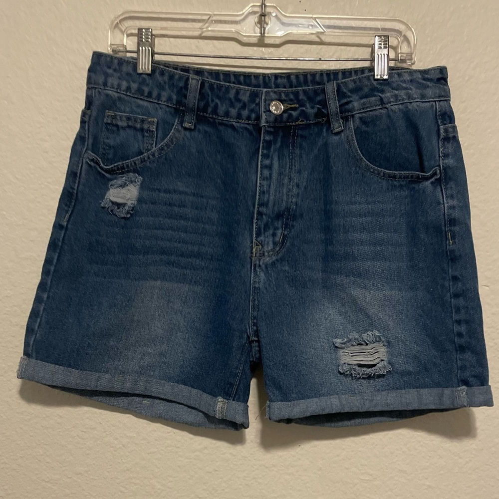 SHEIN Distressed Jean Shorts. SZ L
